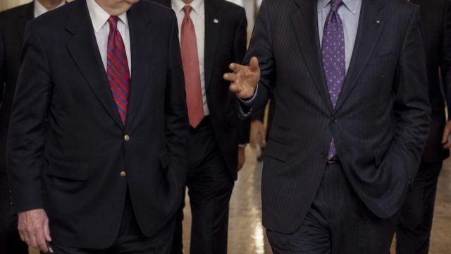 GOP Senators Challenge Trump's Iran Strategy in Historic Vote